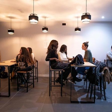 Madriz Hostel Eksteriør bilde