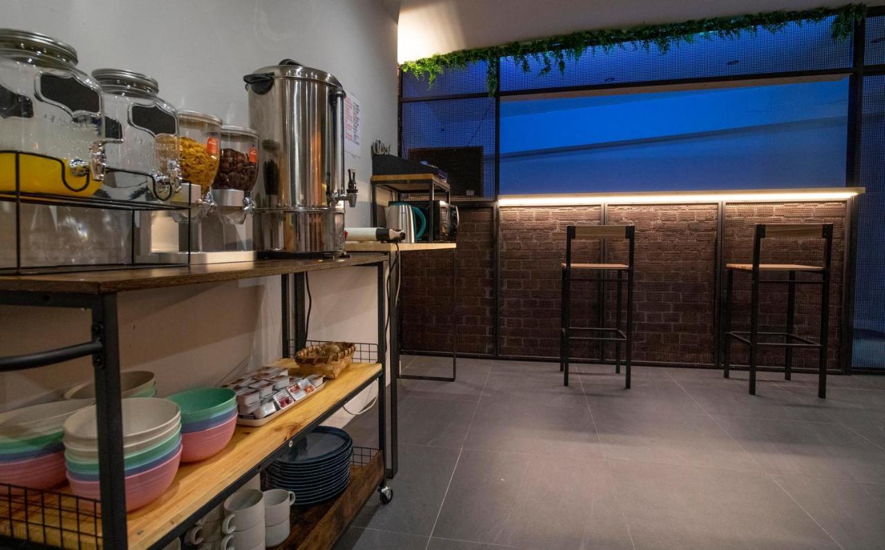 Madriz Hostel Eksteriør bilde